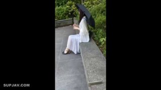颜值女神第一视角手持镜头拍摄直播，粉嫩大奶特写美鲍鱼手揉搓阴蒂，掰穴很粉嫩嫩第05集