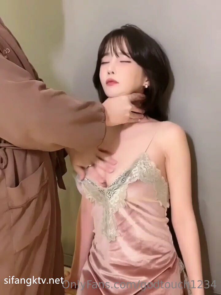 高颜值白虎萌妹子大白美乳道具自慰 椅子上振动棒抽插淫语骚话呻吟娇喘 很是诱惑喜欢不要错过